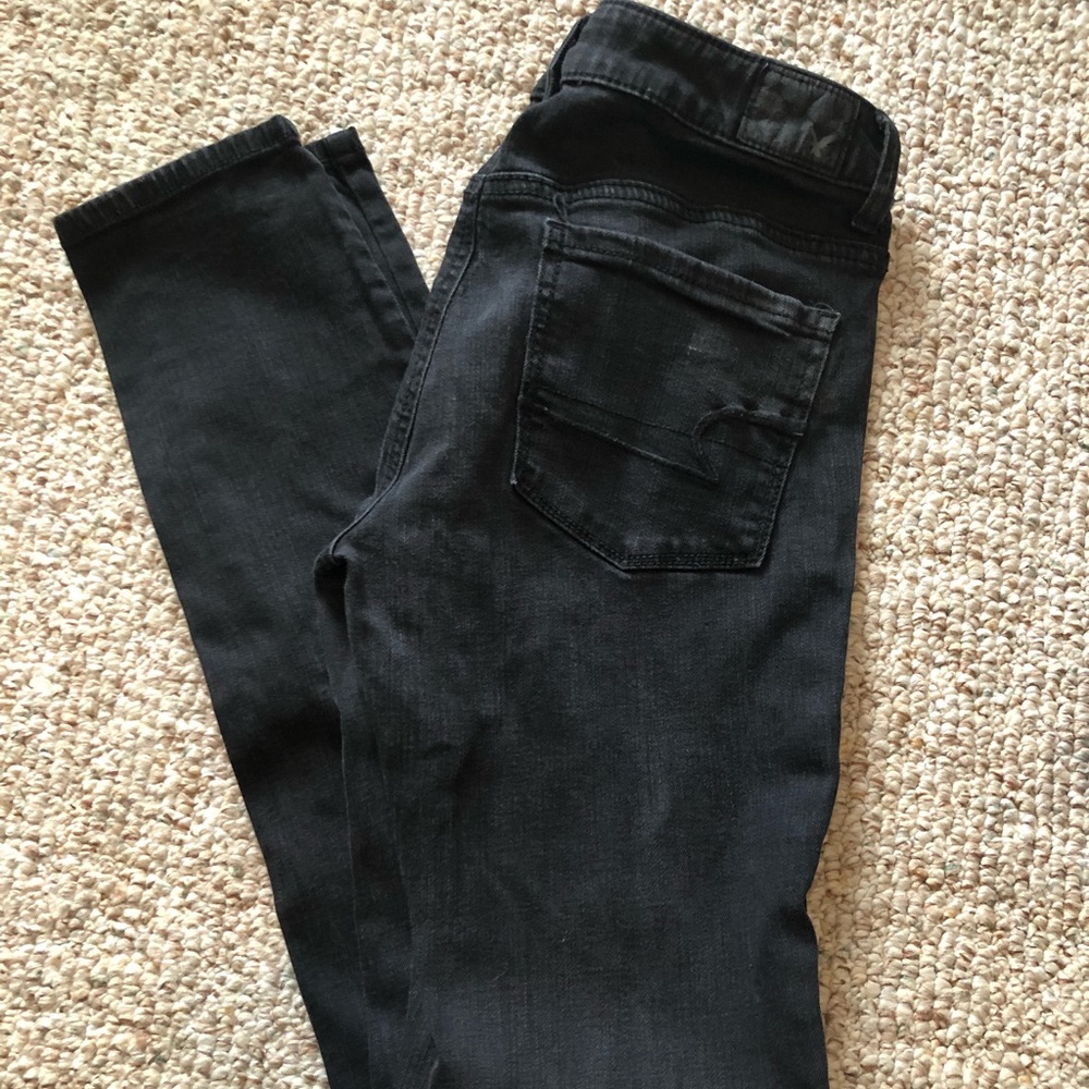Women’s size 6 AE skinny jeans
